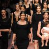 Bianca Balti enceinte - Défilé de mode Dolce & Gabbana collection prêt-à-porter automne-hiver 2015/2016 à Milan le 1 er mars 2015