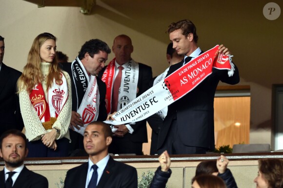 Pierre Casiraghi et sa fiancée Beatrice Borromeo au Stade Louis-II le 22 avril 2015 lors du quart de finale retour de Ligue des Champions entre l'AS Monaco et la Juventus de Turin.