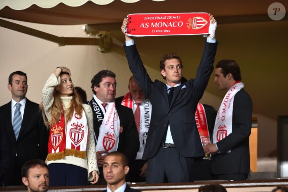 Pierre Casiraghi et sa fiancée Beatrice Borromeo au Stade Louis-II le 22 avril 2015 lors du quart de finale retour de Ligue des Champions entre l'AS Monaco et la Juventus de Turin.