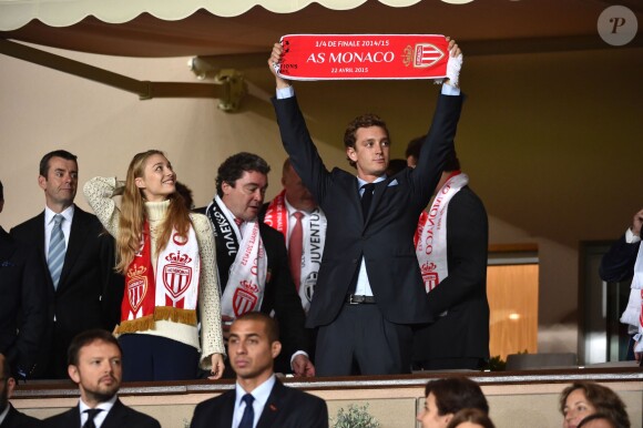 Pierre Casiraghi et sa fiancée Beatrice Borromeo au Stade Louis-II le 22 avril 2015 lors du quart de finale retour de Ligue des Champions entre l'AS Monaco et la Juventus de Turin.