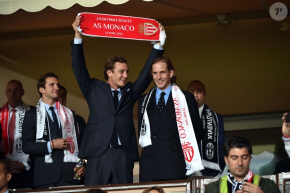 Pierre Casiraghi et son frère Andrea Casiraghi au Stade Louis-II le 22 avril 2015 lors du quart de finale retour de Ligue des Champions entre l'AS Monaco et la Juventus de Turin.