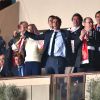 Beatrice Borromeo, Pierre Casiraghi, le prince Albert II de Monaco au Stade Louis-II le 22 avril 2015 lors du quart de finale retour de Ligue des Champions entre l'AS Monaco et la Juventus de Turin.