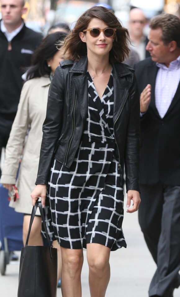 Cobie Smulders arrive au déjeuner "Juror" du Festival du film Tribeca 2015 à New York, le 16 avril 2015  