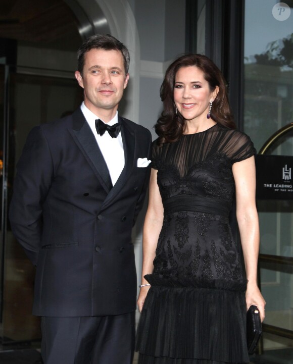 La princesse Mary et le prince Frederik de Danemark lors d'un événement pour les 260 ans de l'Hôtel d'Angleterre, à Copenhague, le 25 avril 2015