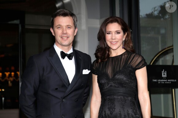 La princesse Mary et le prince Frederik de Danemark lors d'un événement pour les 260 ans de l'Hôtel d'Angleterre, à Copenhague, le 25 avril 2015