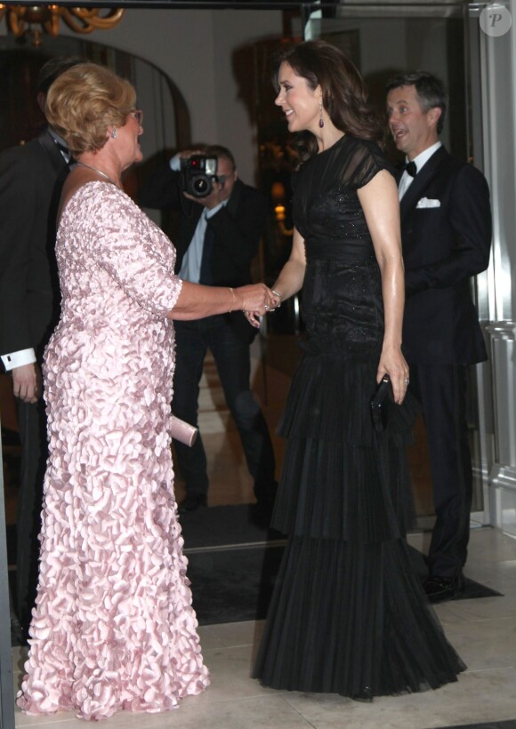 La princesse Mary et le prince Frederik de Danemark lors d'un événement pour les 260 ans de l'Hôtel d'Angleterre, à Copenhague, le 25 avril 2015
