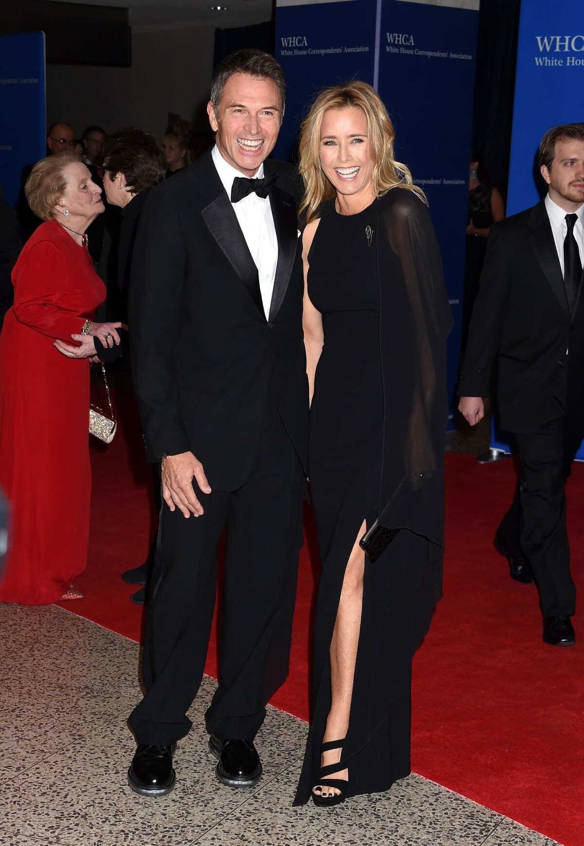 Photo Tim Daly et Tea Leoni sur le tapis rouge de la soirée White