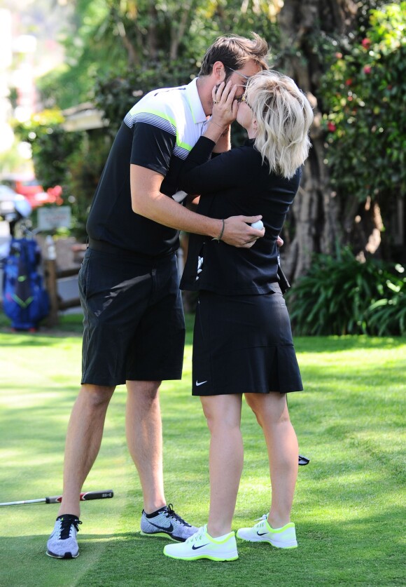 Jennie Garth et son fiancé David Abrams passent la journée au Golf de Calabasas, Los Angeles, le 26 avril 2015