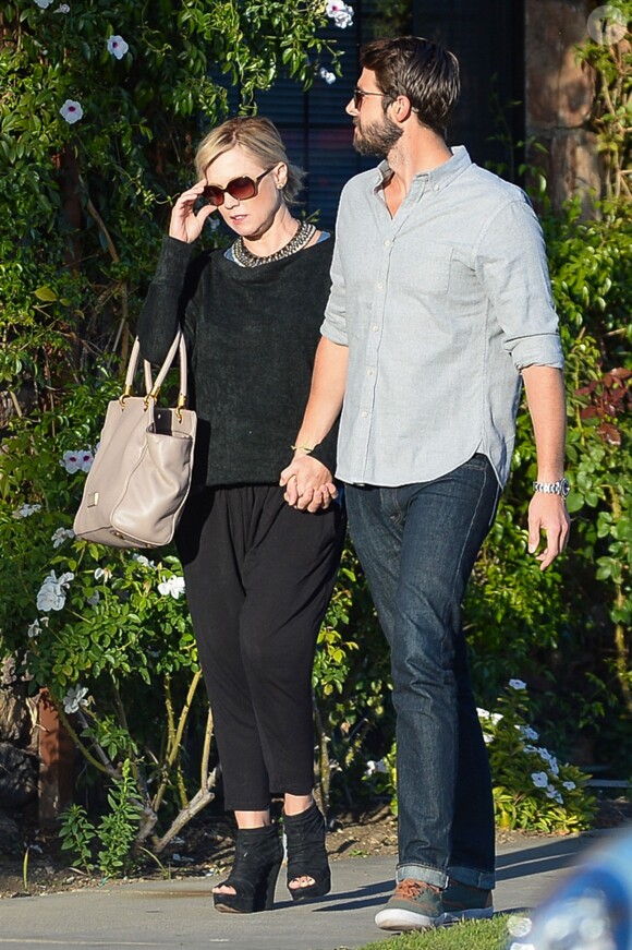 Jennie Garth et Dave Abrams vont dîner à Studio City, Los Angeles, le 10 avril 2015