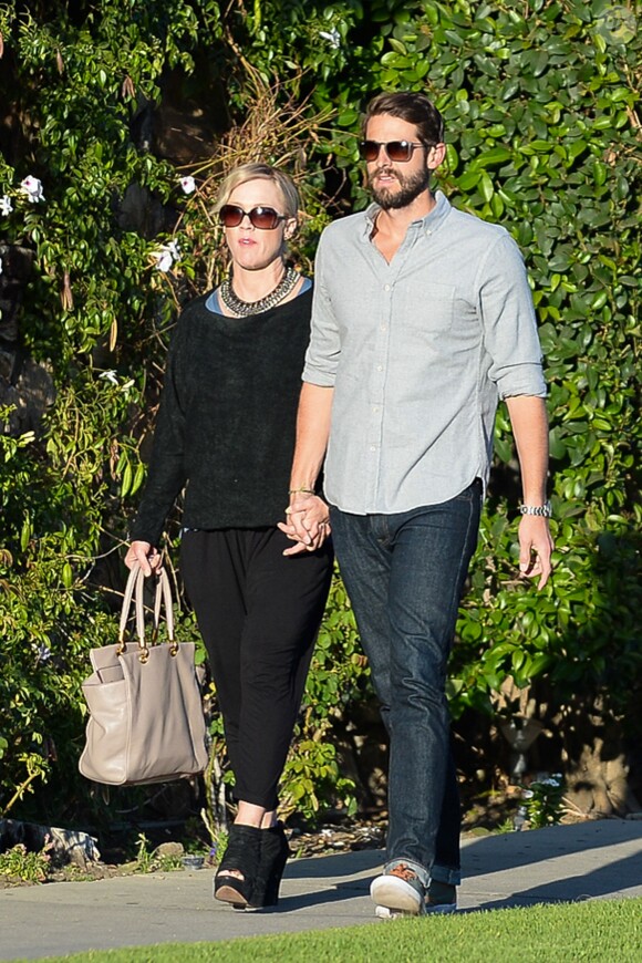 Jennie Garth et Dave Abrams vont dîner à Studio City, Los Angeles, le 10 avril 2015