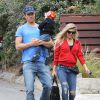 Fergie, son mari Josh Duhamel et leur fils Axl quittent un parc à Brentwood, le 24 avril 2015.  