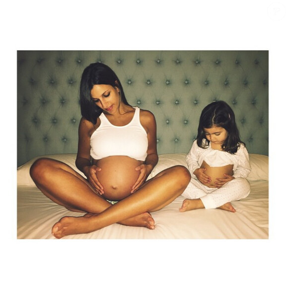 Iria, la femme de Diego Lopez, enceinte, avec leur fille Zoe - 2015