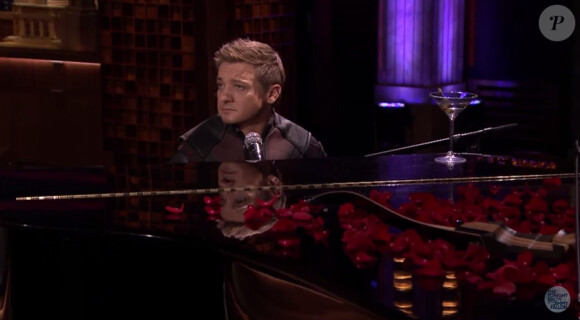 Jeremy Renner au Tonight Show de Jimmy Fallon.