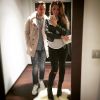 Emilie Nef Naf : Selfie pour la belle brune avec son cousin