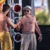 Zac Efron et Robert De Niro, torses nu, sur le tournage du film "Dirty Grandpa" à Tybee Island en Georgie, le 30 avril 2015.