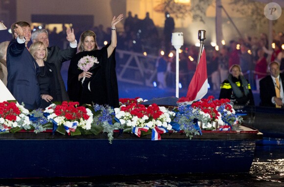 La reine Maxima et le roi Willem Alexander des Pays-Bas assistaient dans la soirée du 5 mai 2015, avec notamment la princesse Beatrix et les Premiers ministres Mark Rutte et Stephen Harper, au concert de la liberté, à Amsterdam, marquant la fin des célébrations de la Libération et de la fin de la Seconde Guerre mondiale.
