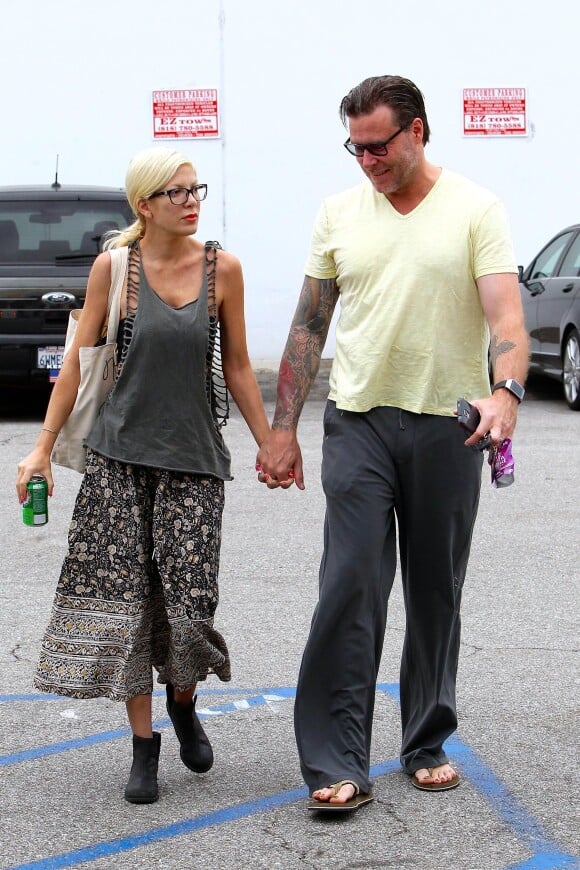 Tori Spelling et son mari Dean McDermott sont allés faire des courses au supermarché à Encino. Le 20 juillet 2014 