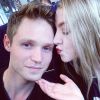 Evanna Lynch et Robbie Jarvis très complices lors de l'anniversaire de l'acteur anglais. (Photo postée le 7 mai 2015)