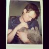 Evanna Lynch poste une photo de Robbie Jarvis avec leur chat Lil Puff  (Photo postée le 14 février 2015)