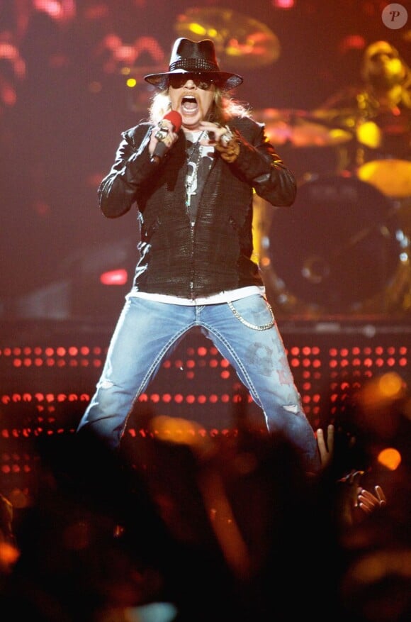 Axl Rose, le leader du groupe Guns N' Roses, en concert au New Jersey, le 17 novembre 2011.