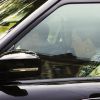 Kate Middleton et le prince William lors de leur départ du palais de Kensington à Londres le 6 mai 2015 avec leurs enfants le prince George et la princesse Charlotte pour se rendre dans leur maison de campagne, Anmer Hall, à Sandringham.