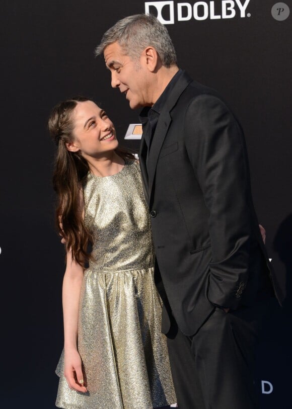 George Clooney ; Raffey Cassidy - Première du film " Tomorrowland " à Los Angeles Le 09 mai 2015 