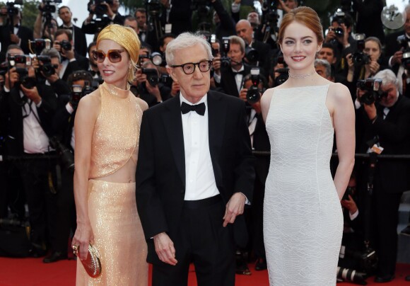 Parker Posey, Woody Allen, Emma Stone - Montée des marches du film "Irrational Man" (L'homme irrationnel) lors du 68e Festival International du Film de Cannes, à Cannes le 15 mai 2015.