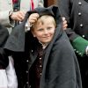 La princesse Mette-Marit, le prince Haakon, leurs enfants la princesse Ingrid Alexandra, le prince Sverre Magnus et le grand Marius Borg se sont présentés de bon matin sur le perron de leur résidence de Skaugum pour célébrer la Fête nationale, le 17 mai 2015 à Oslo