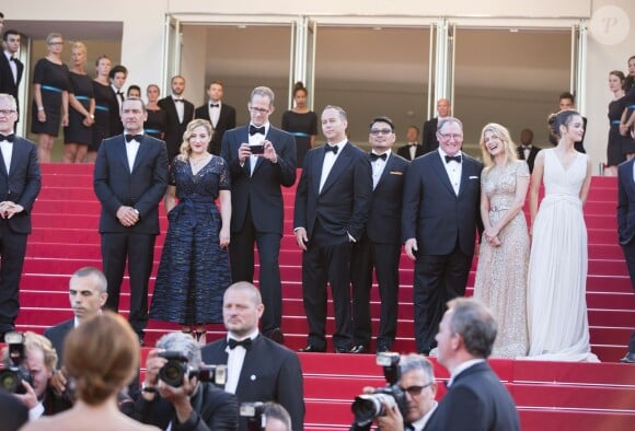 Gilles Lellouche, Marilou Berry, Pete Docter, Jonas Rivera, Ronnie del Carmen, John Lasseter, Mélanie Laurent, Charlotte Le Bon - Montée des marches du film "Inside Out" (Vice-Versa) lors du 68e Festival International du Film de Cannes, le 18 mai 2015.