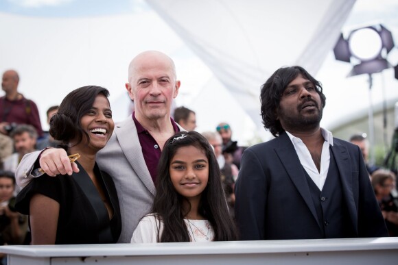 Kalieaswari Srinivasan, Jacques Audiard, Claudine Vinasithamby, Jesuthasan Antonythasan - Photocall du film "Dheepan" lors du 68e Festival international du film de Cannes le 21 mai 2015. 