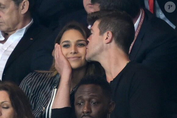 Robin Thicke et sa compagne April Love Geary, assistent au match Paris Saint-Germain - Stade de Reims au Parc des Princes. Paris, le 23 mai 2015.