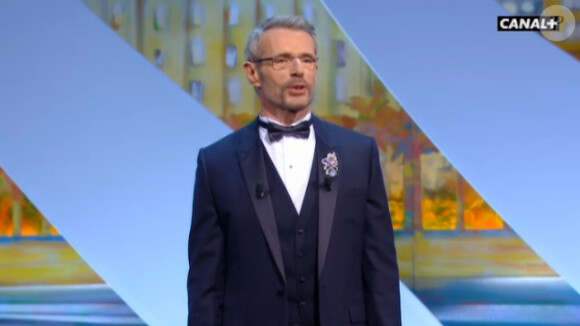 Lambert Wilson, maître de cérémonie en clôture du 68e Festival de Cannes, le 24 mai 2015.