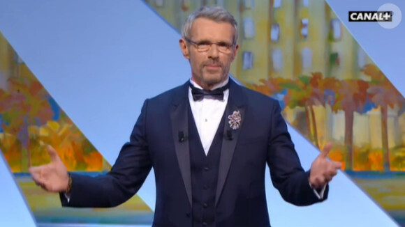 Lambert Wilson en maitre de cérémonie pendant la cloture du 68e Festival de Cannes, le 28 mai 2015.