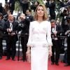 Victoria Bonya - Montée des marches du film "La Glace et le Ciel" pour la cérémonie de clôture du 68e Festival du film de Cannes le 24 mai 2015