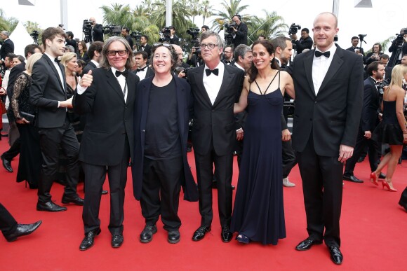 Stephen Wooley, Christine Vachon, Todd Haynes, Elizabeth Karlsen - Montée des marches du film "La Glace et le Ciel" pour la cérémonie de clôture du 68e Festival du film de Cannes le 24 mai 2015