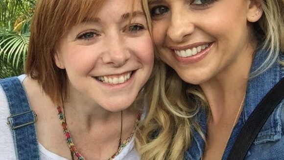 Sarah Michelle Gellar et Alyson Hannigan: Les stars de Buffy complices à la fête