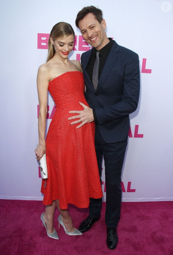 Jaime King, enceinte, et son mari Kyle Newman - Avant-première du film Barely Lethal à Los Angeles le 27 mai 2015