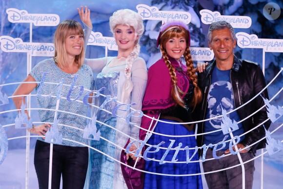 Nagui et sa femme Mélanie Page participent au lancement de la Fête Givrée à Disneyland Paris, à Marne-la-Vallée, le 30 mai 2015.