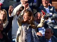 Roland-Garros 2015 : Anne Gravoin fait la ola, Karine Le Marchand déchaînée...