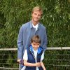 Arnaud Lemaire et son neveu au village des Internationaux de France de tennis de Roland-Garros à Paris, le 1er juin 2015.
