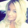 Aurélie Dotremont. La jolie blonde a beau avoir un corps d'enfant, elle s'en moque complétement. Mai 2015.