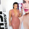 Kim Kardashian, enceinte et sexy dans une robe en latex Atsuko Kudo et des sandales Manolo Blahnik, assiste au lancement des boissons Hype Energy à Nashville, le 2 juin 2015.