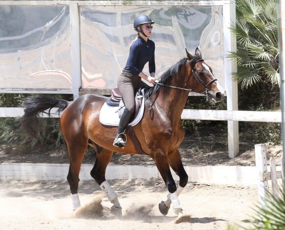 Iggy Azalea fait son entraînement d'équitation à Los Angeles. Le 11 mai 2015  