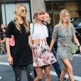  Taylor Swift et Gigi Hadid se prom&egrave;nent dans les rues de New York, le 29 mai 2015  
