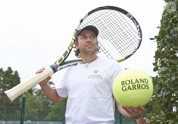 Philippe Candeloro lors de la deuxième journée du Trophée des personnalités à Roland-Garros, le mercredi 3 juin 2015.