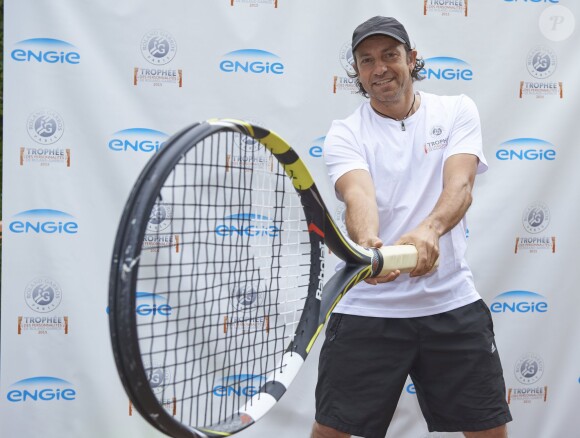 Philippe Candeloro lors de la deuxième journée du Trophée des personnalités à Roland-Garros, le mercredi 3 juin 2015.