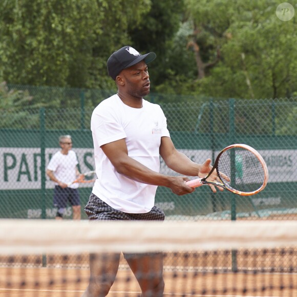Sylvain Wiltord lors de la deuxième journée du Trophée des personnalités à Roland-Garros, le mercredi 3 juin 2015.