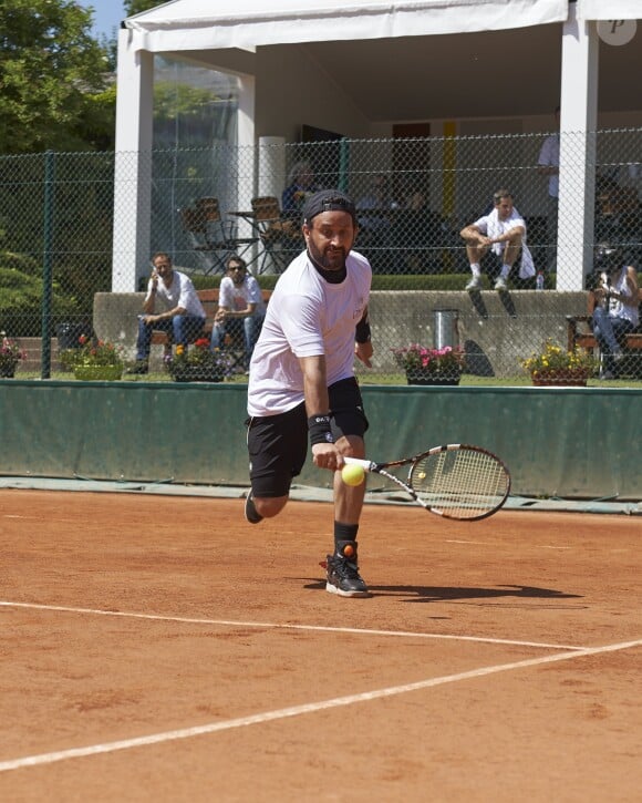 Cyril Hanouna lors de la troisième journée du Trophée des personnalités à Roland-Garros, le jeudi 4 juin 2015.