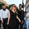 Mariah Carey sort du Peninsula et se rend au restaurant l'Avenue à paris le 7 juin 2015  