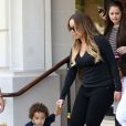  Mariah Carey sort de son h&ocirc;tel avec ses enfants Monroe et Moroccan le 7 juin 2015 &agrave; Paris&nbsp;  